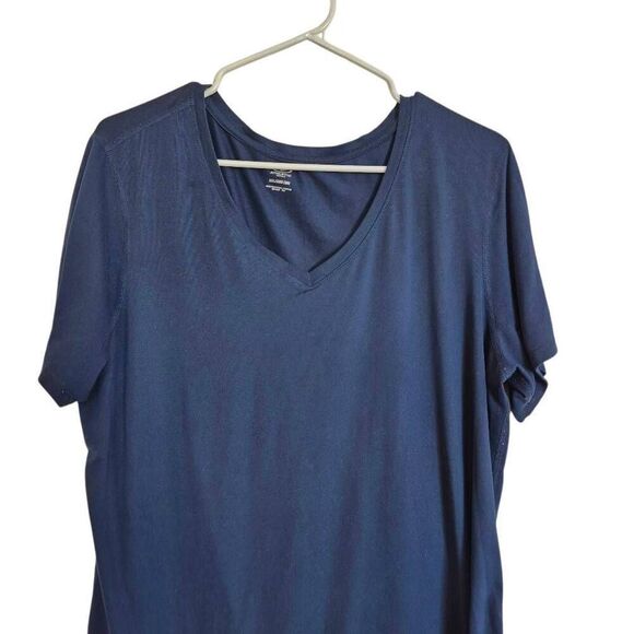 Athletic Works Women's Navy Poly/Spandex V-Neck Short Sleeve T-shirt - Picture 3 of 9